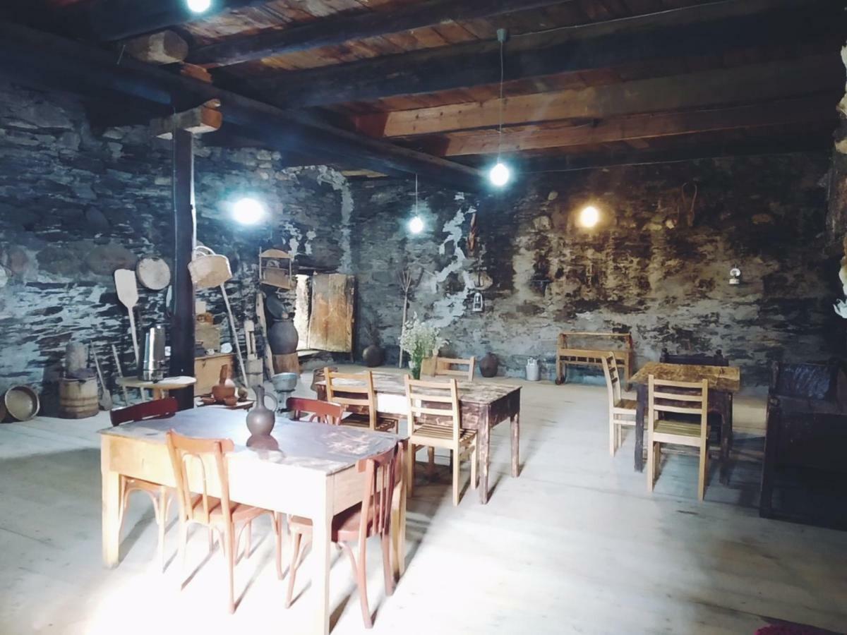 Raul Lushnu Darbaz Bed & Breakfast Местия Екстериор снимка