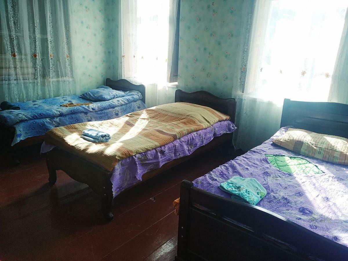 Raul Lushnu Darbaz Bed & Breakfast Местия Екстериор снимка