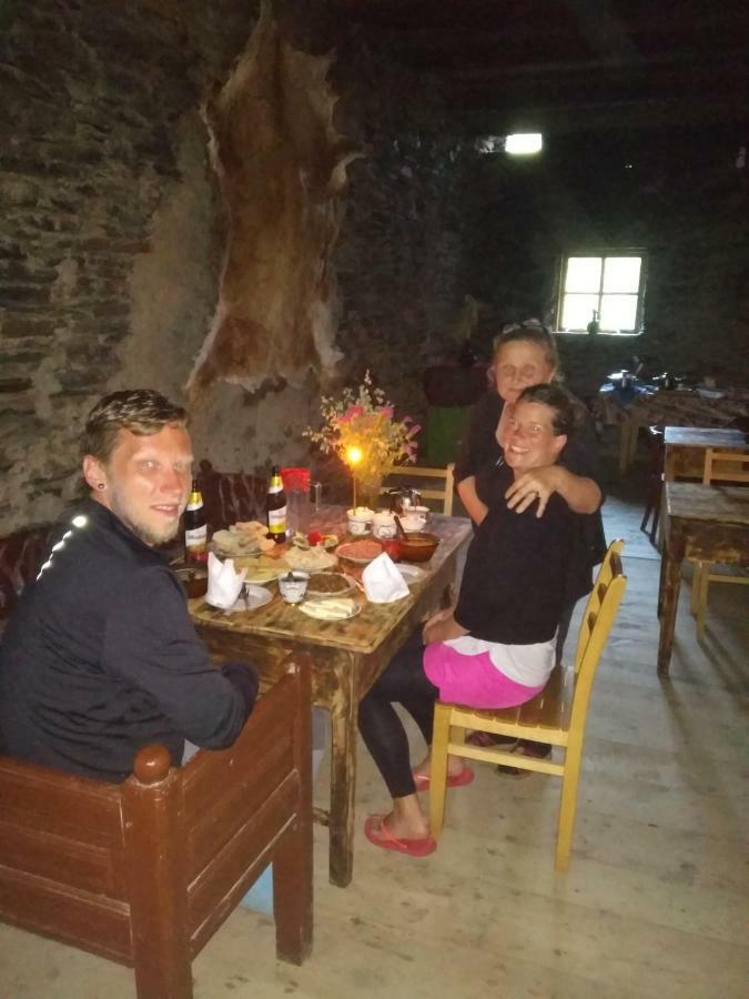 Raul Lushnu Darbaz Bed & Breakfast Местия Екстериор снимка